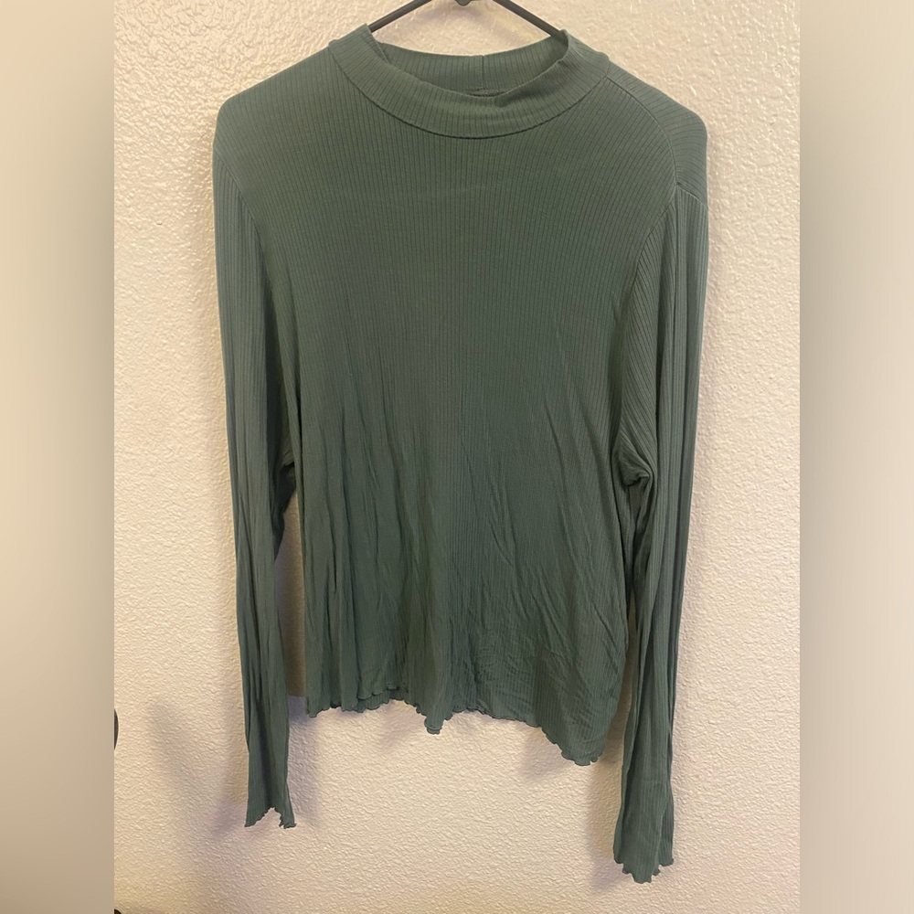 American Eagle Ribbed Mock Neck Shirt